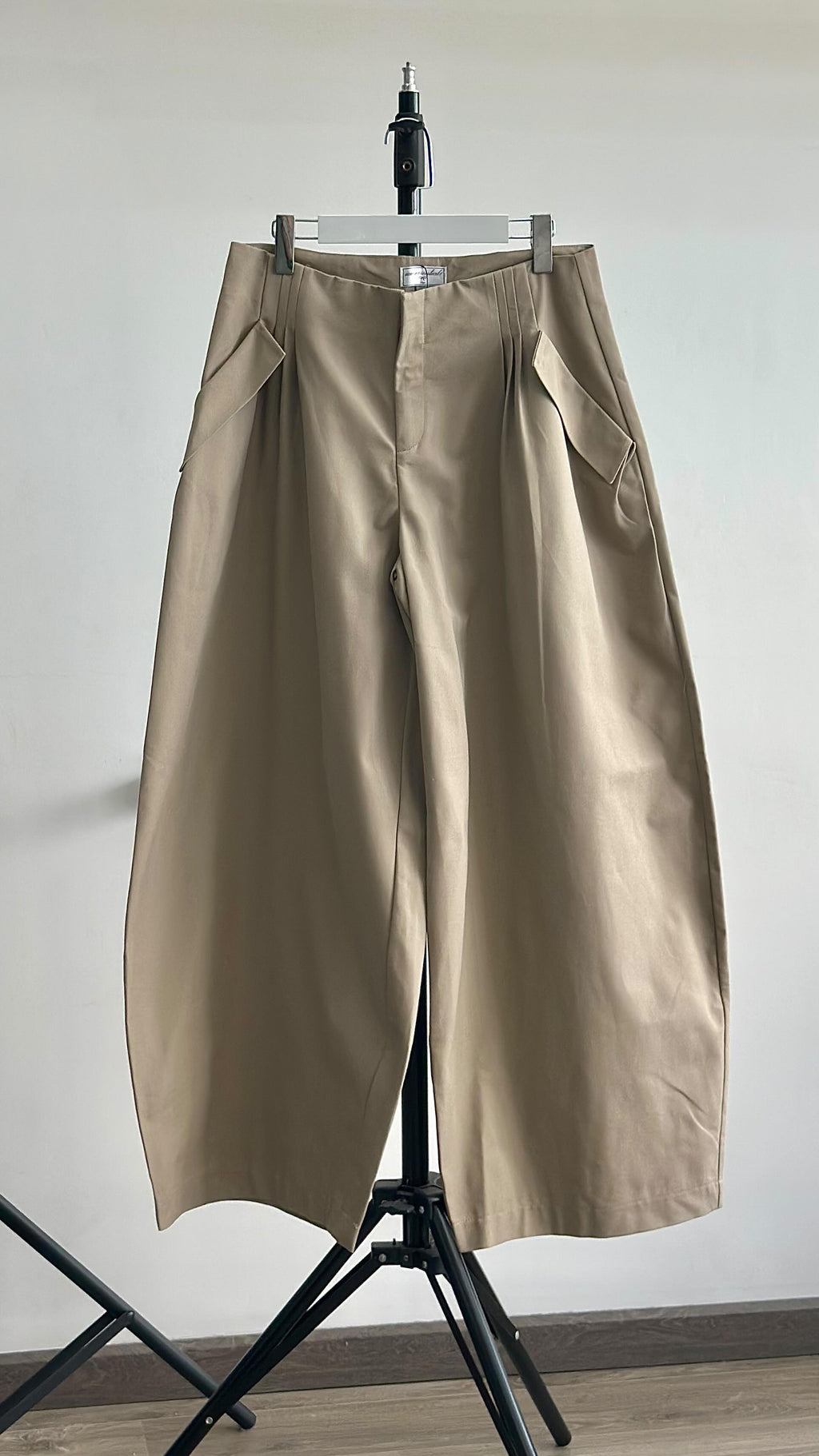 [IUE STUDIO] BAGGY PANTS