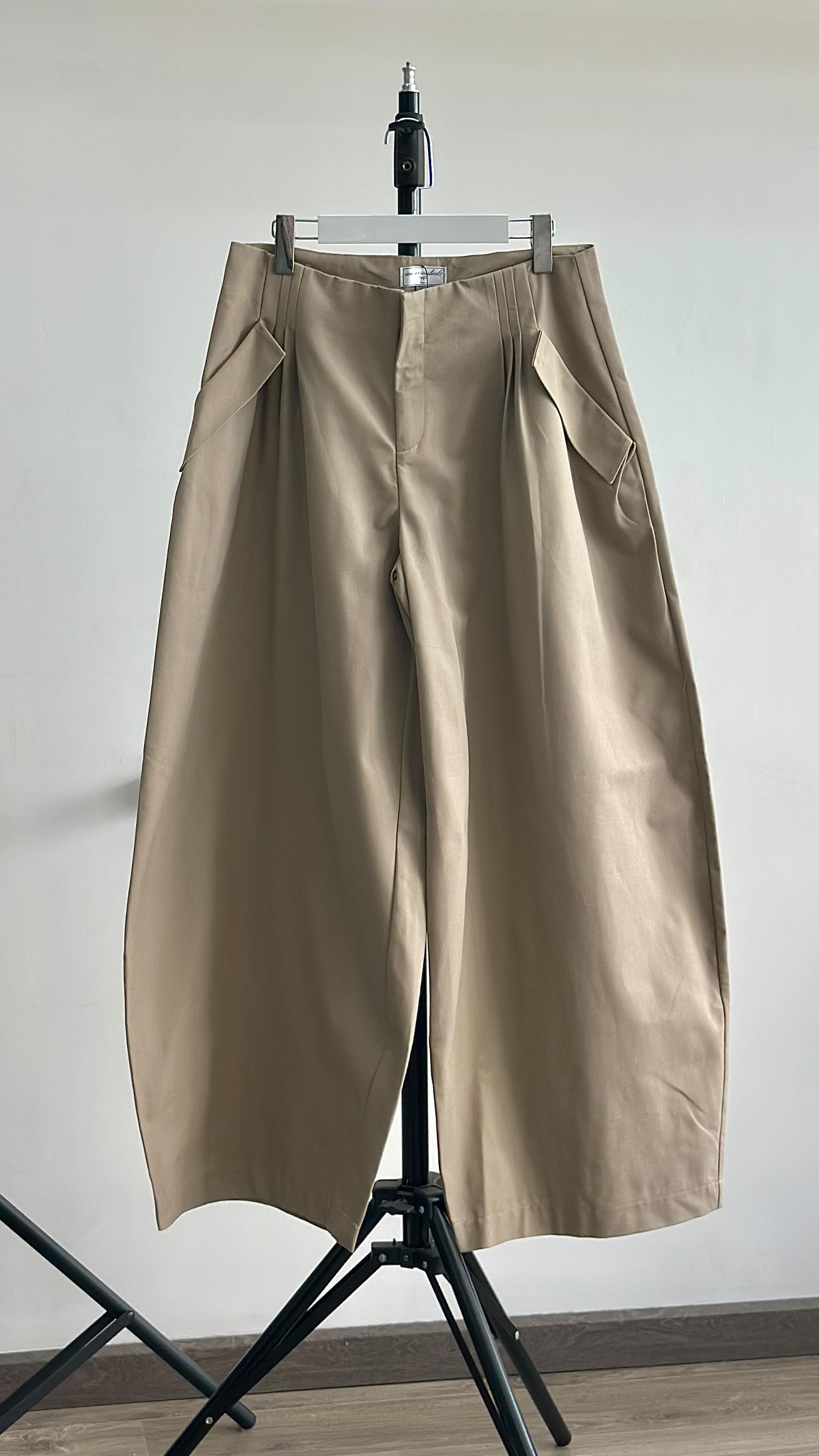 [IUE STUDIO] BAGGY PANTS
