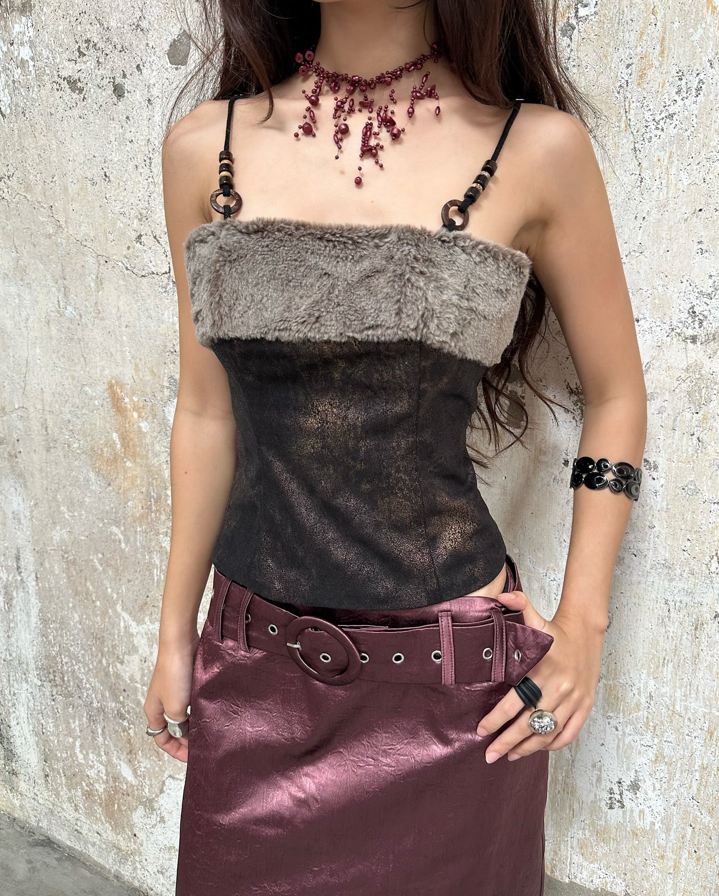 [into.eight] CINDER TOP