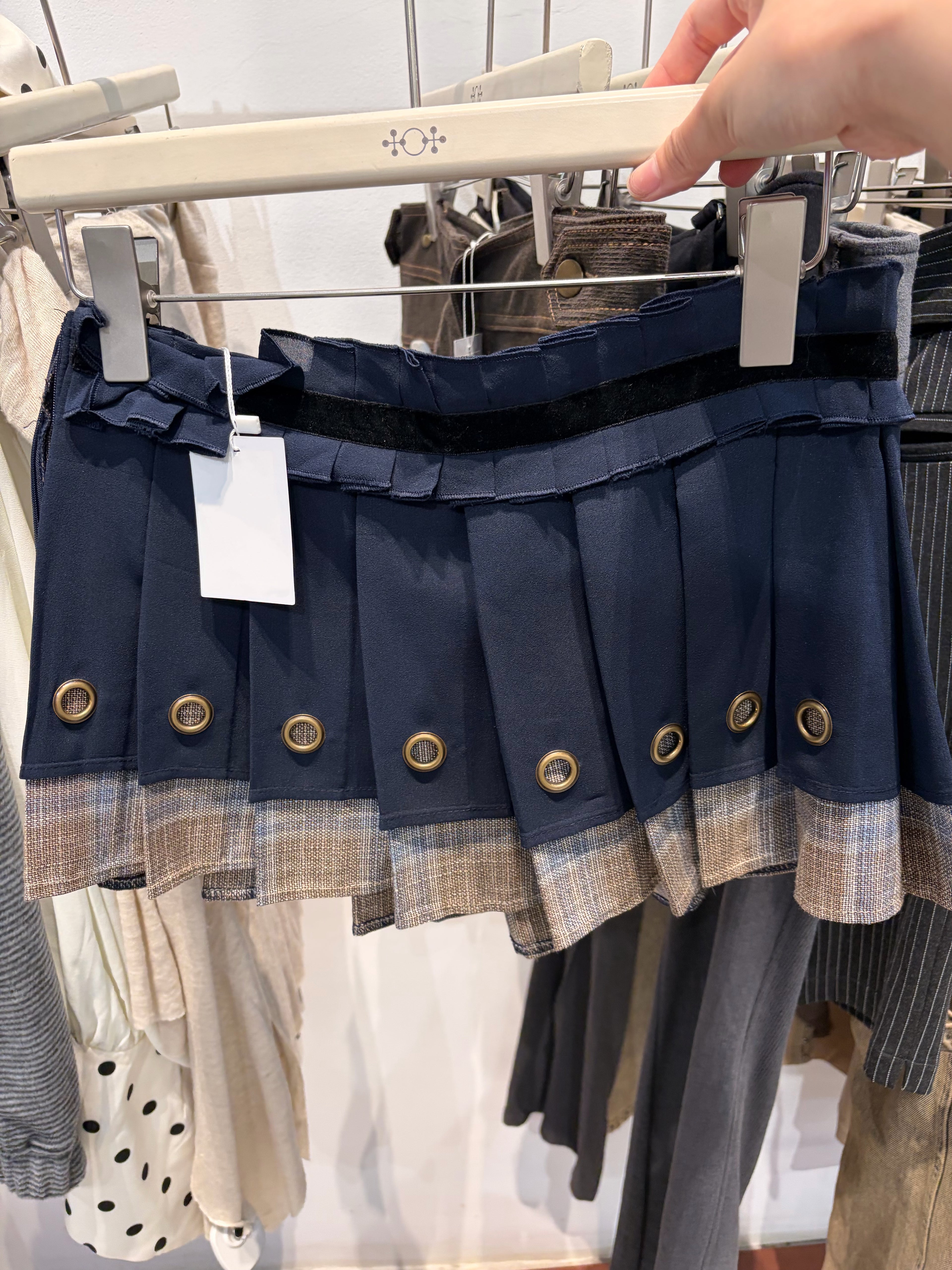 [Mamavirus] REBEL PLEATS SKIRT