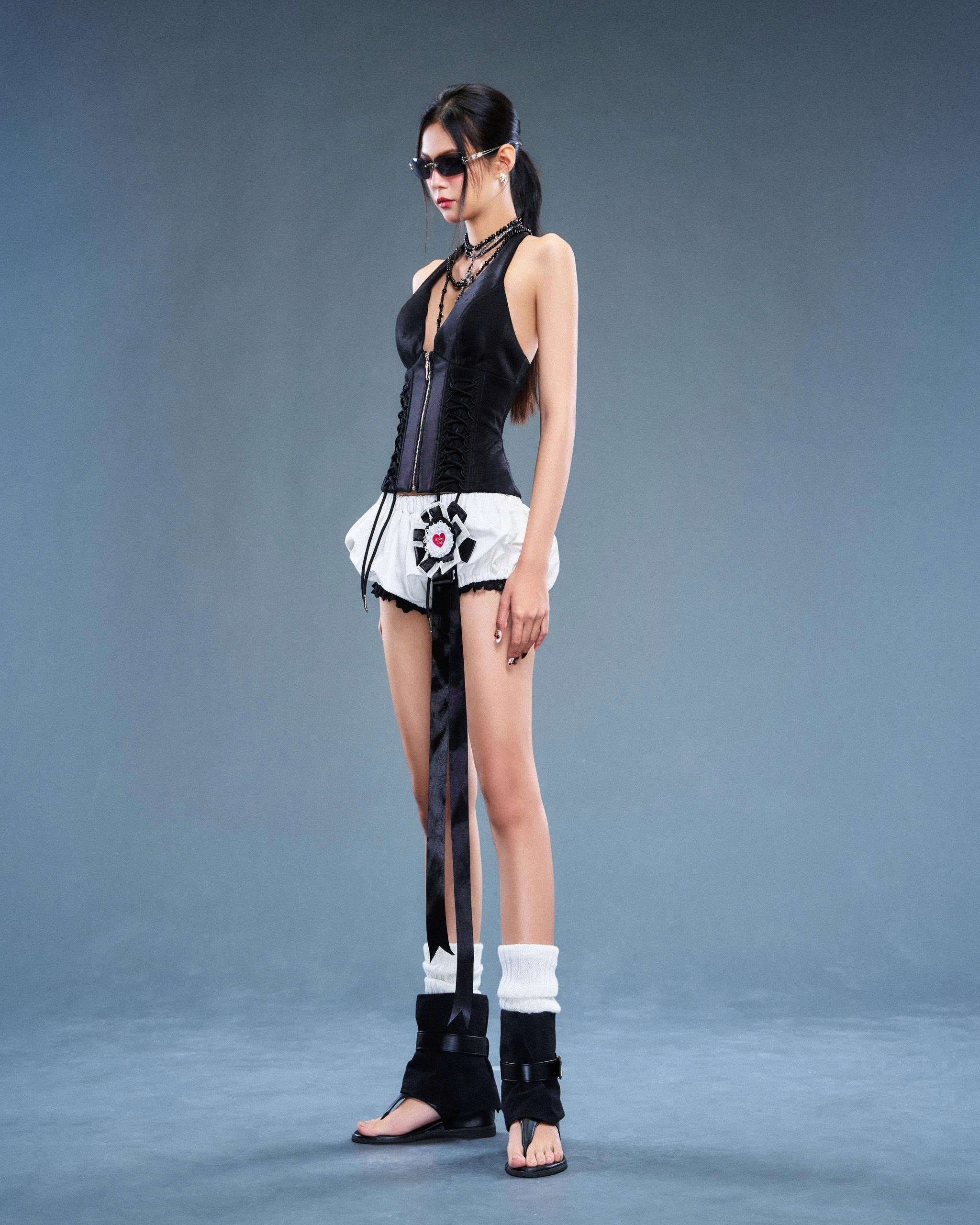 [So Dópe Club] BLACK LACED CRUSH SHORTS