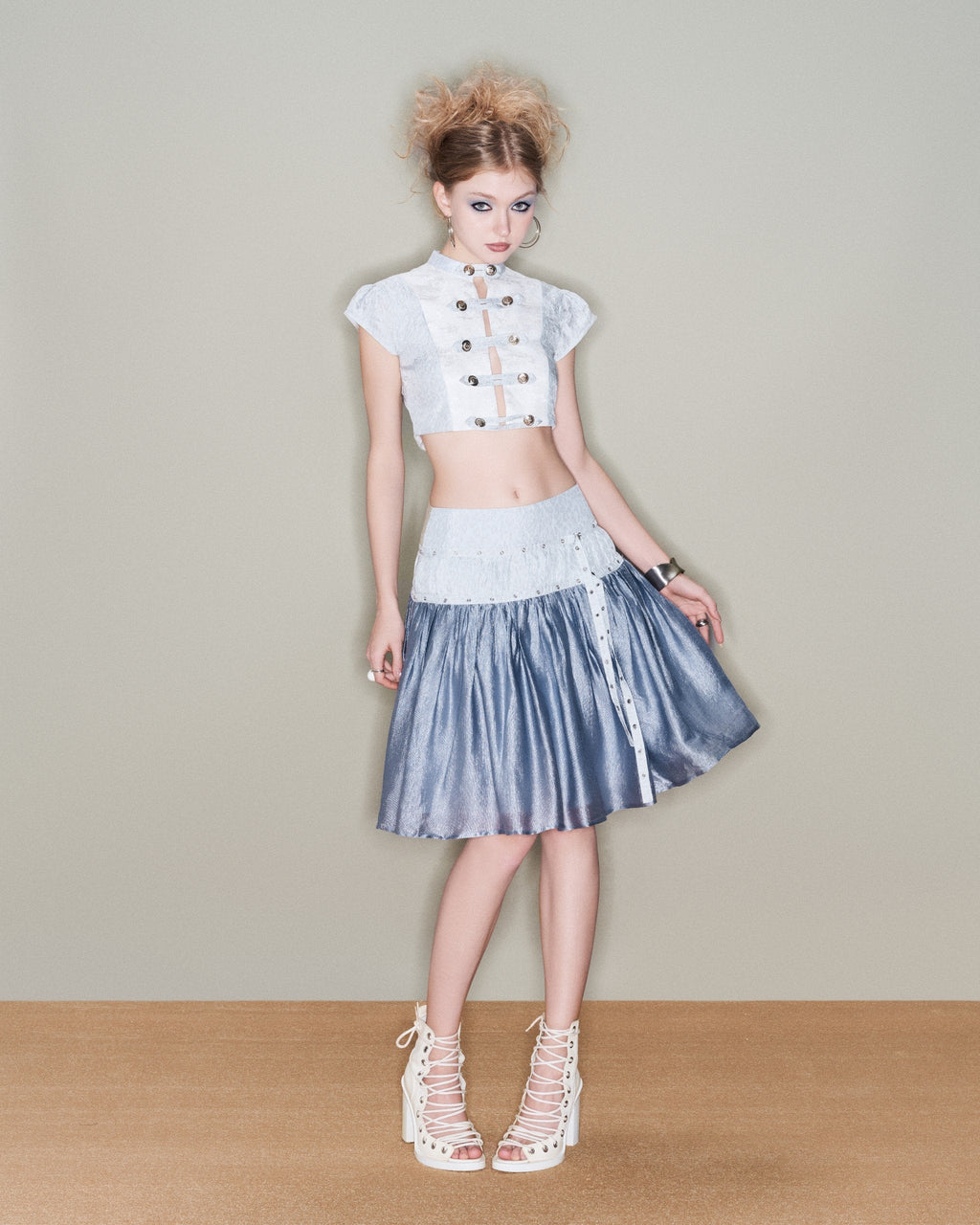 [into.eight] KIRI TOP